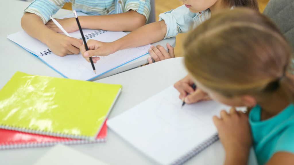 Services aide scolaire pour les enfants école, proposé par Tyché Company