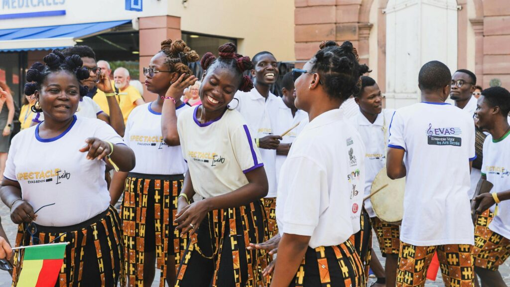 Danse originaire du Bénin Tyché Company voyage