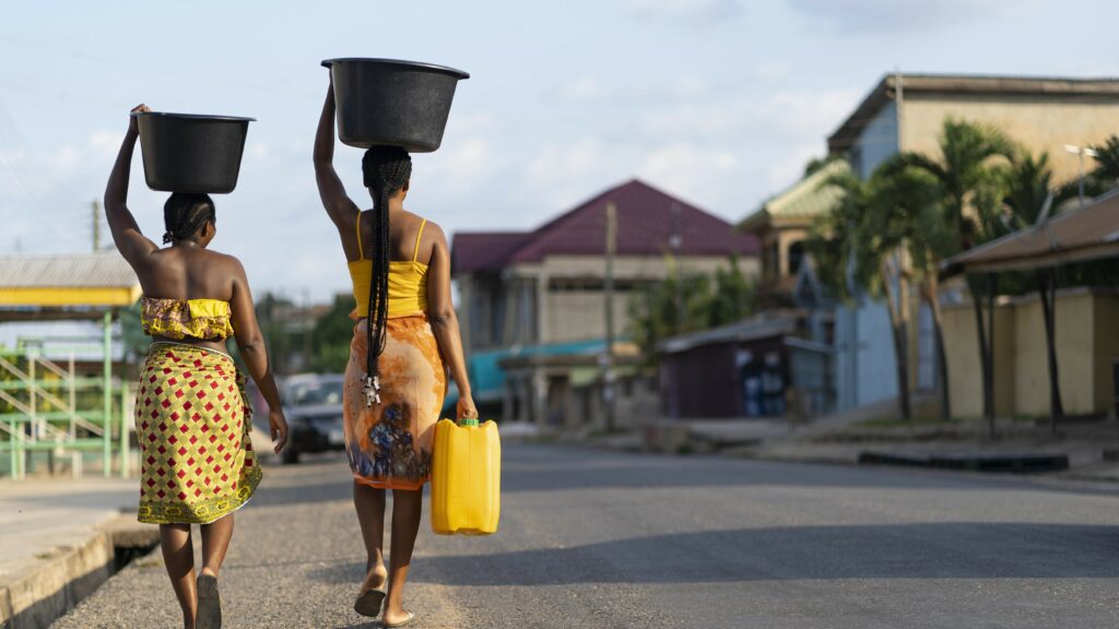 Femmes ivoiriennes voyage en côte d'ivoire Tyché Company